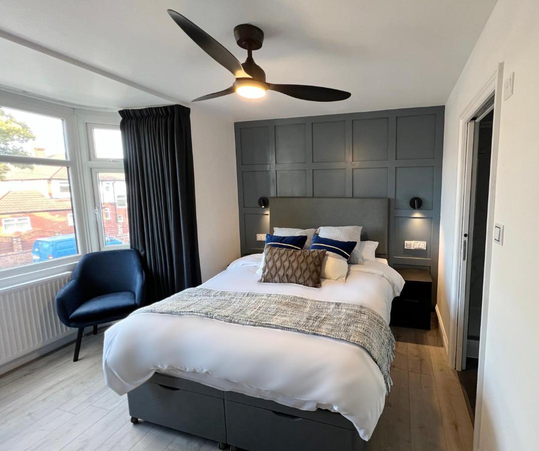 United Home B&B Salford  Extérieur photo