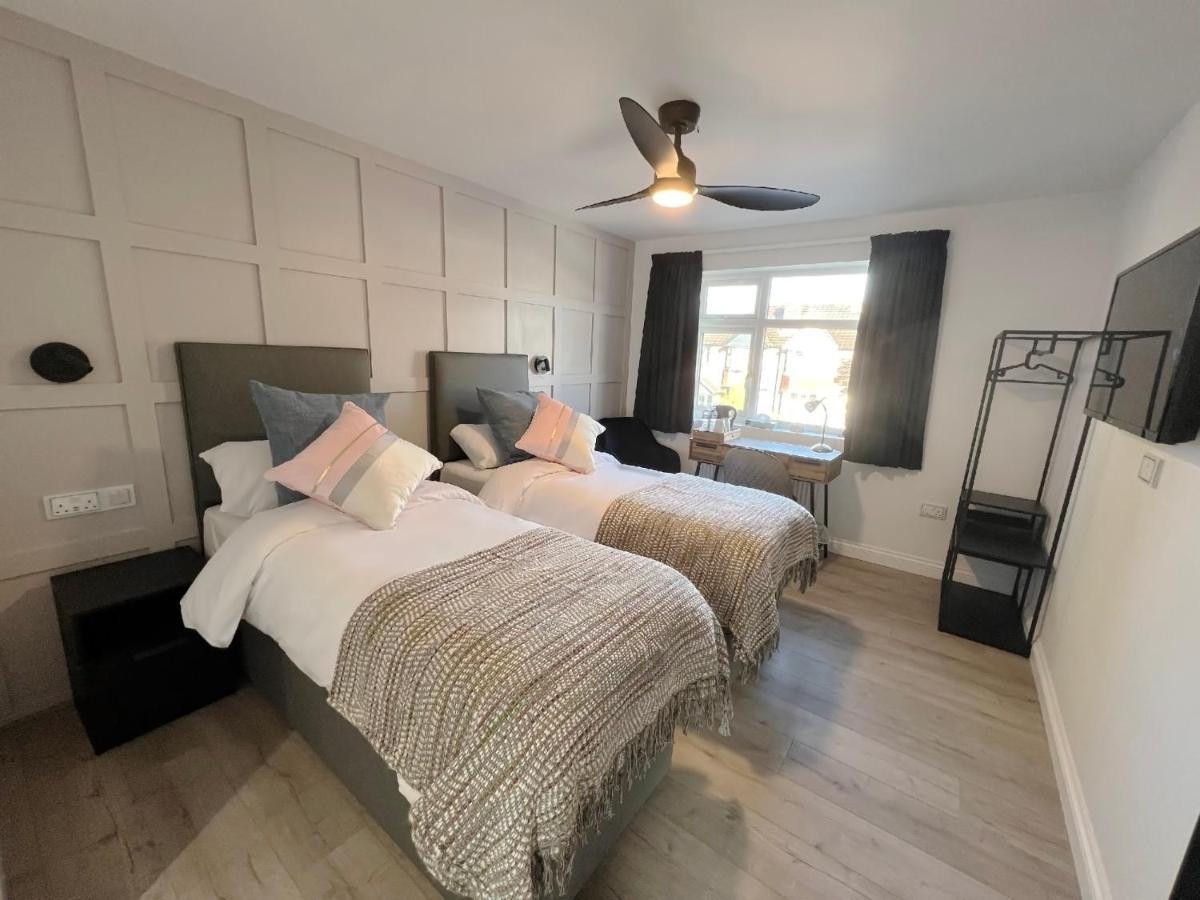 United Home B&B Salford  Extérieur photo
